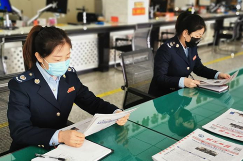 建筑資質(zhì)分立的過程中應(yīng)該避免哪些風(fēng)險？